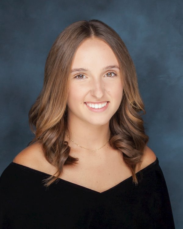 Pine Crest School Alumna Receives NSPA Scholarship