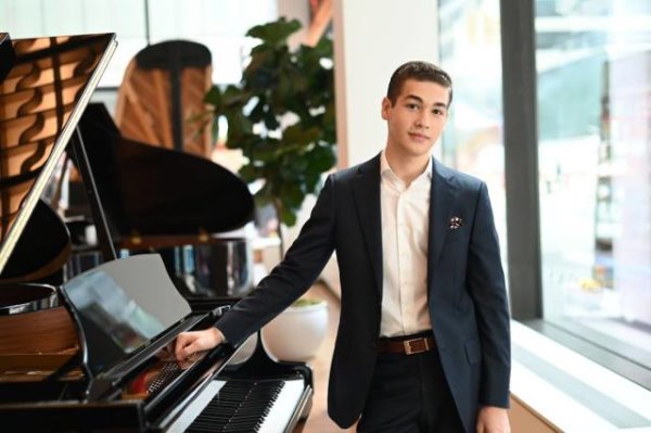 Pine Crest Upper School Musician Named 2024 YoungArts Award Winner