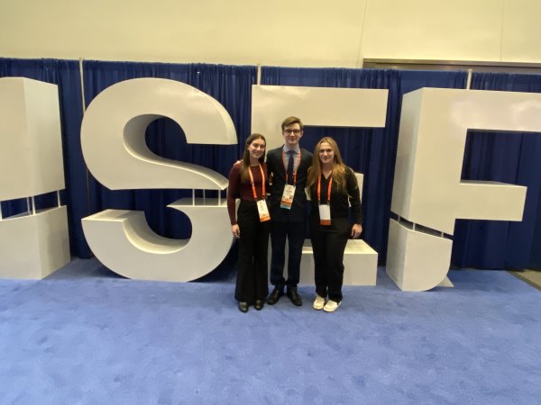 Pine Crest Upper School Science Research Students Present at ISEF