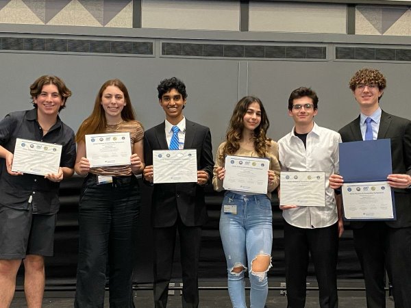 Pine Crest Science Research Students Compete at Junior Science Engineering Humanities Symposium