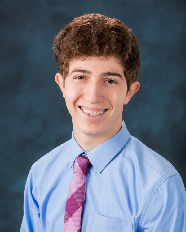 Pine Crest Upper School Student Earns Miami Herald Silver Knight