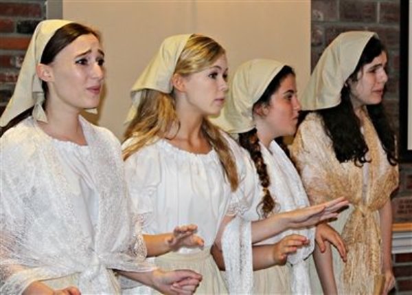 School Hosts Appreciation Events for 2014-15 Parent Volunteers